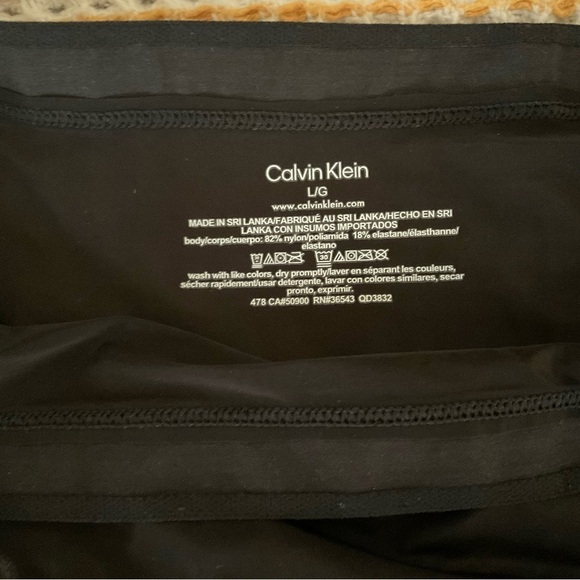 Calvin Klein Women’s Black Thong - Picture 5 of 5